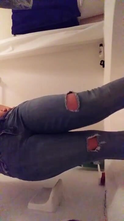 Teen pees her jeans - video 2