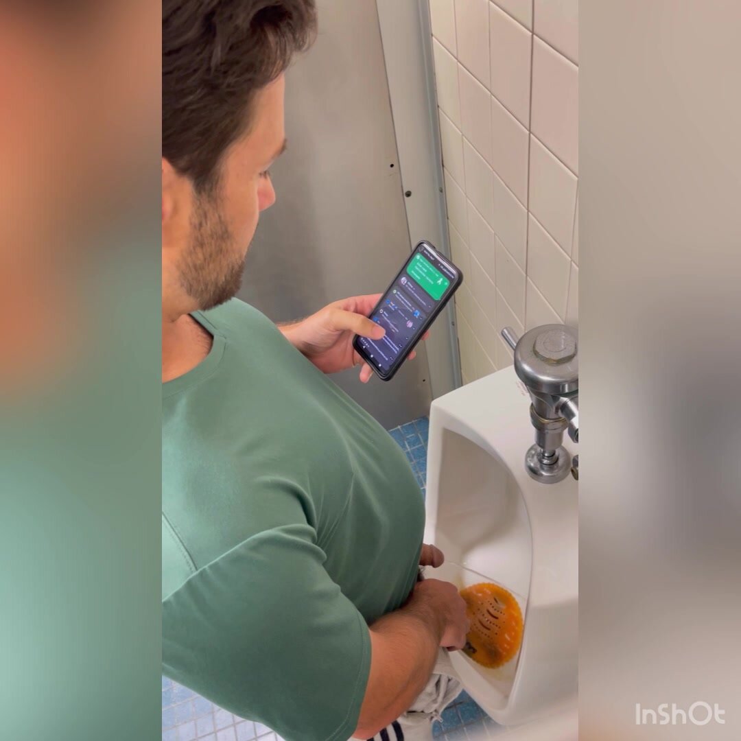 Young Daddy Piss - video 11