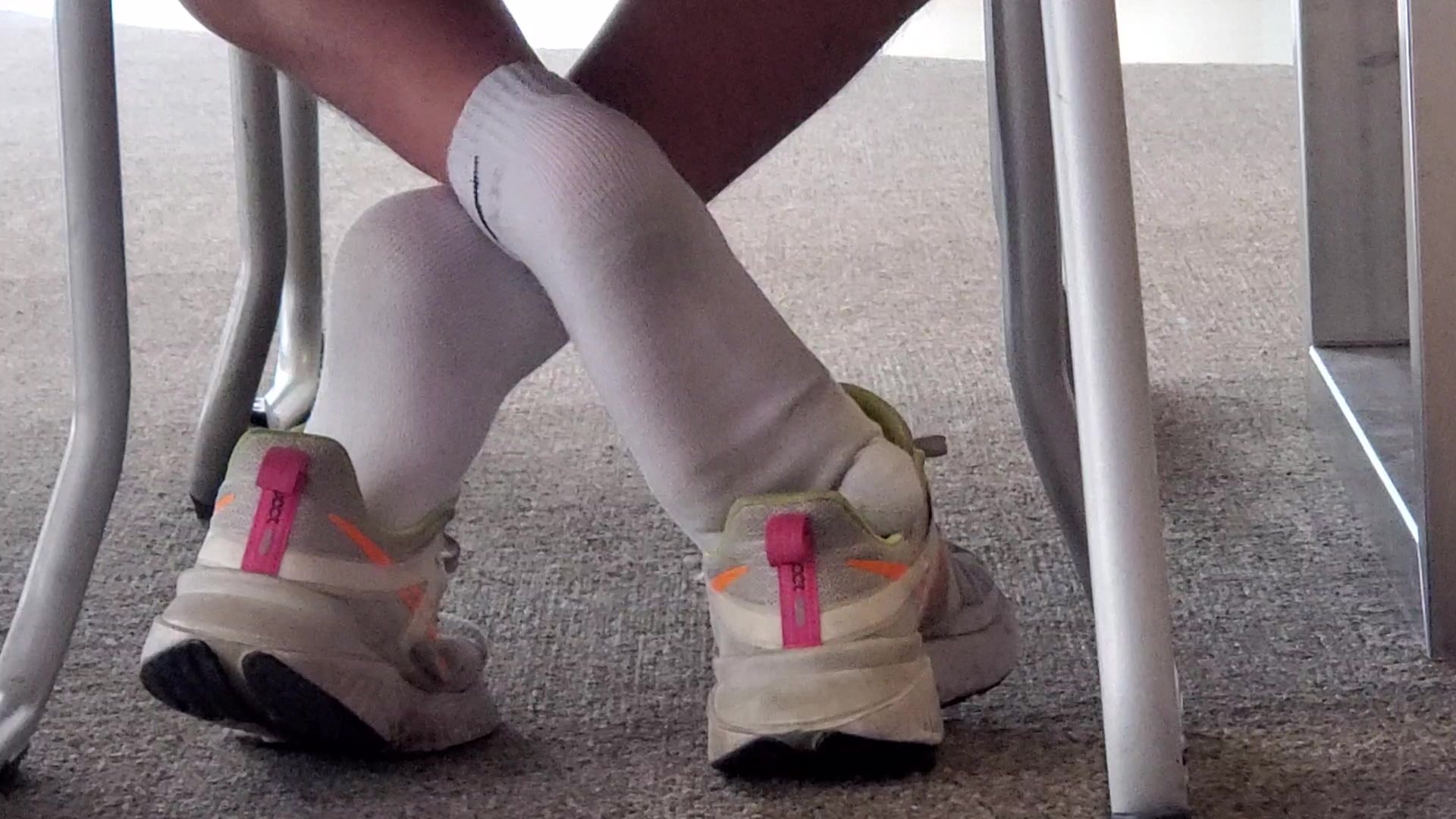 library feet 2