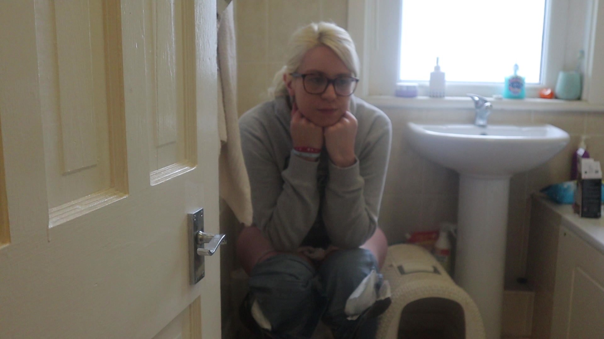 Blonde Girl Toilet Farts