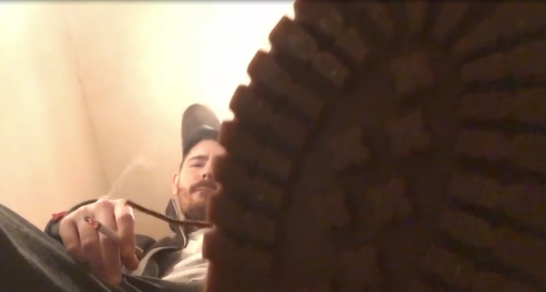 Hot master smoking in timberland boots