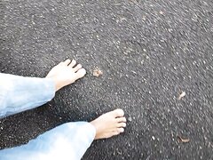 Barefoot squish - video 2