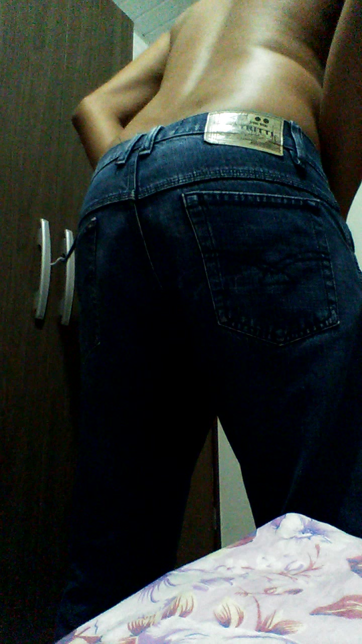 Fart under my jeans