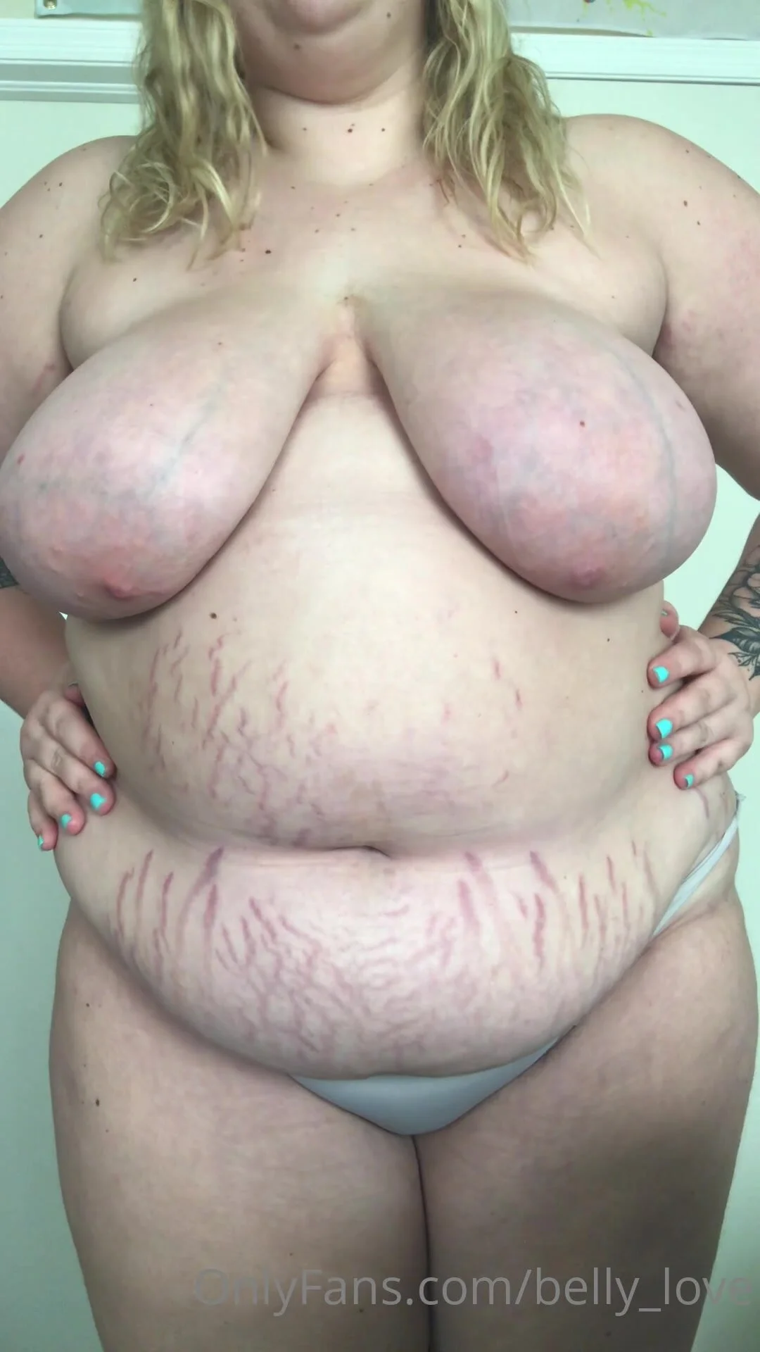 Stretch marks porn