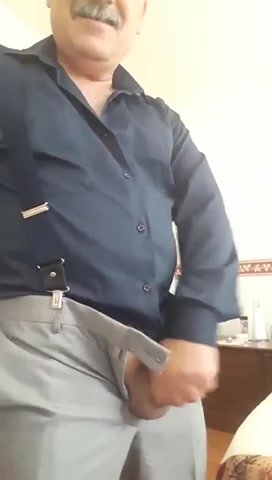 Taşaklarını tokatlayan olgun