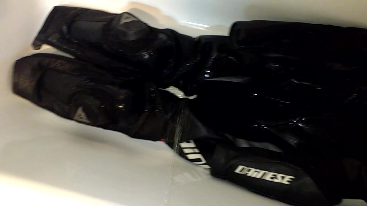 Pissing on Dainese 1pc leathersuit