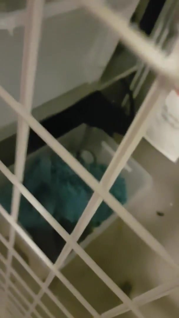 Chubby gal pissing in neighbor's storage unit