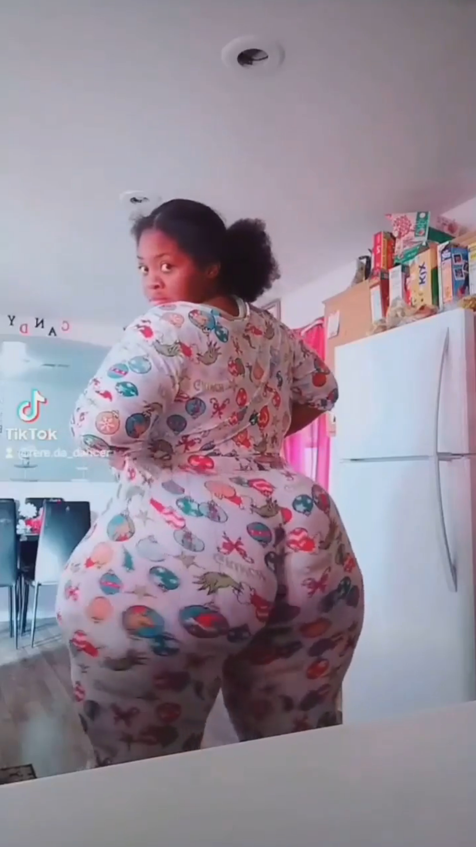 EXTRAORDINARY UNIQUELY SHAPED THICK ASS BBW TEEN