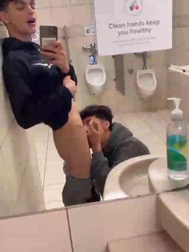 Cruising in public bathroom - video 5