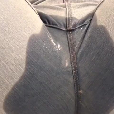 Girl pissing jeans - video 3