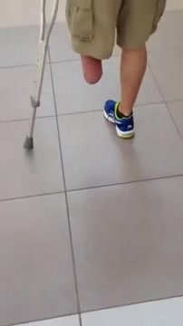 guys LBK-crutching-in-mall