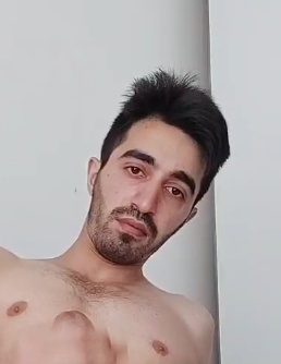 arab guy jerks and cums