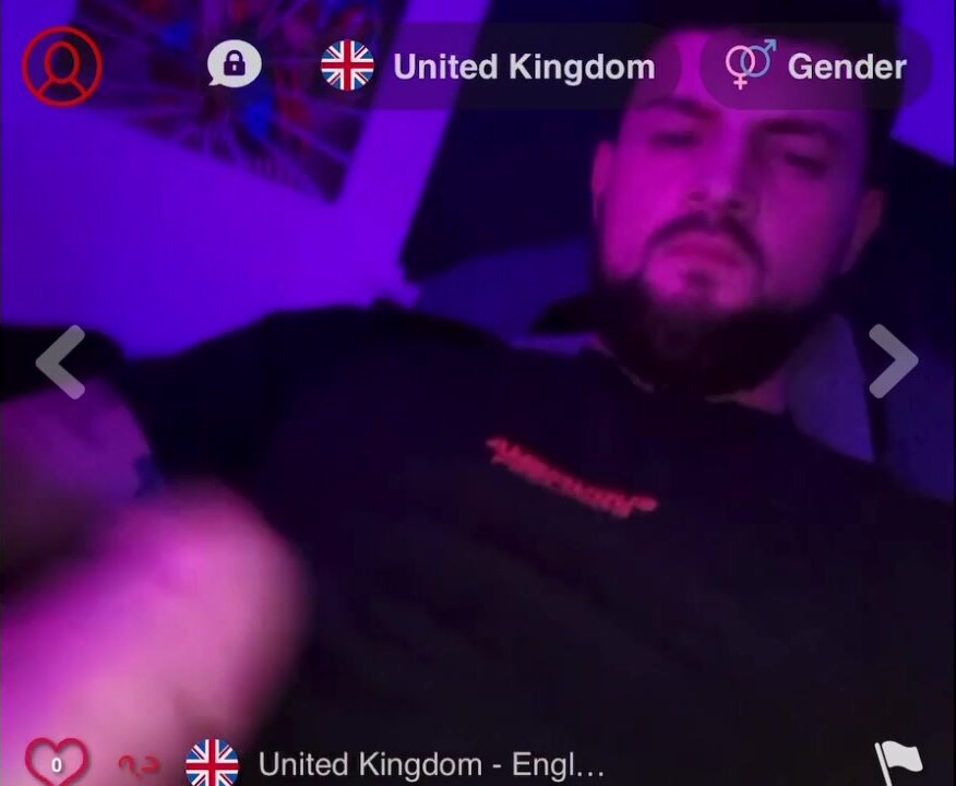 Bi guy wanks on cam