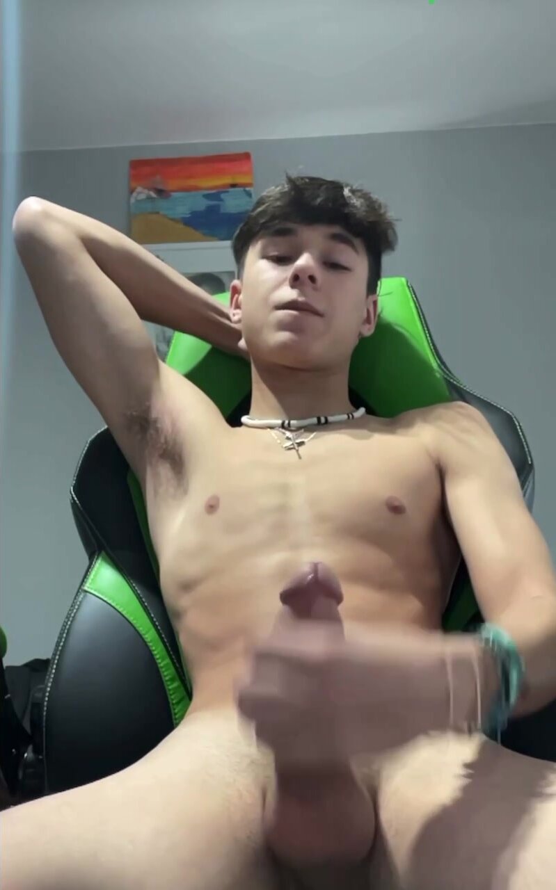 twink jerks - video 2