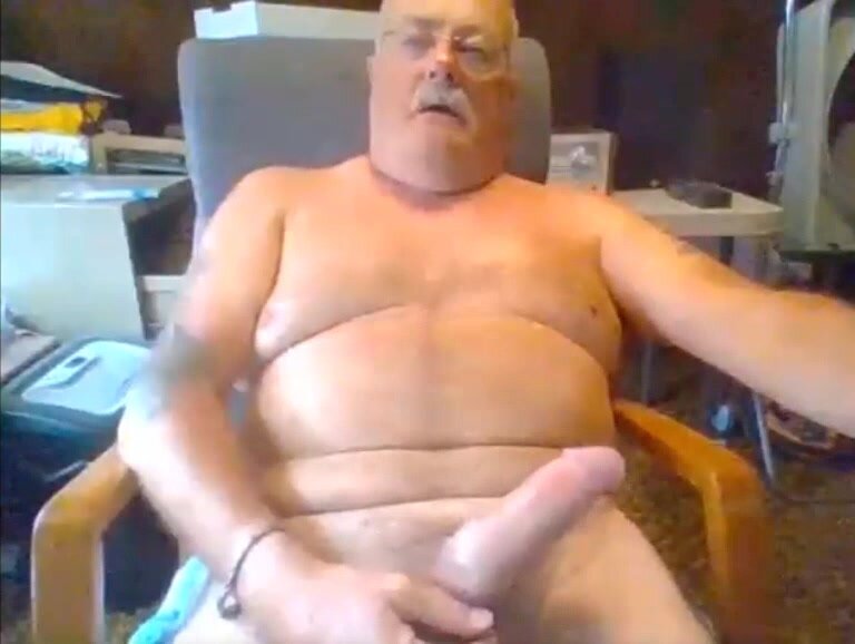 Daddy cums on cam - video 327