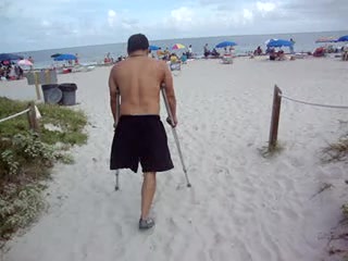 male one legged man never gives up