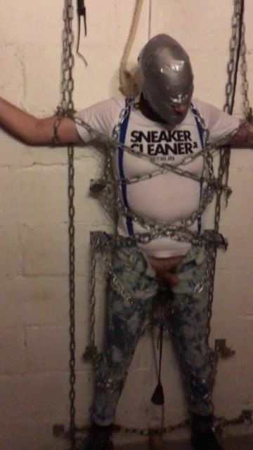 chain Bondage - video 4
