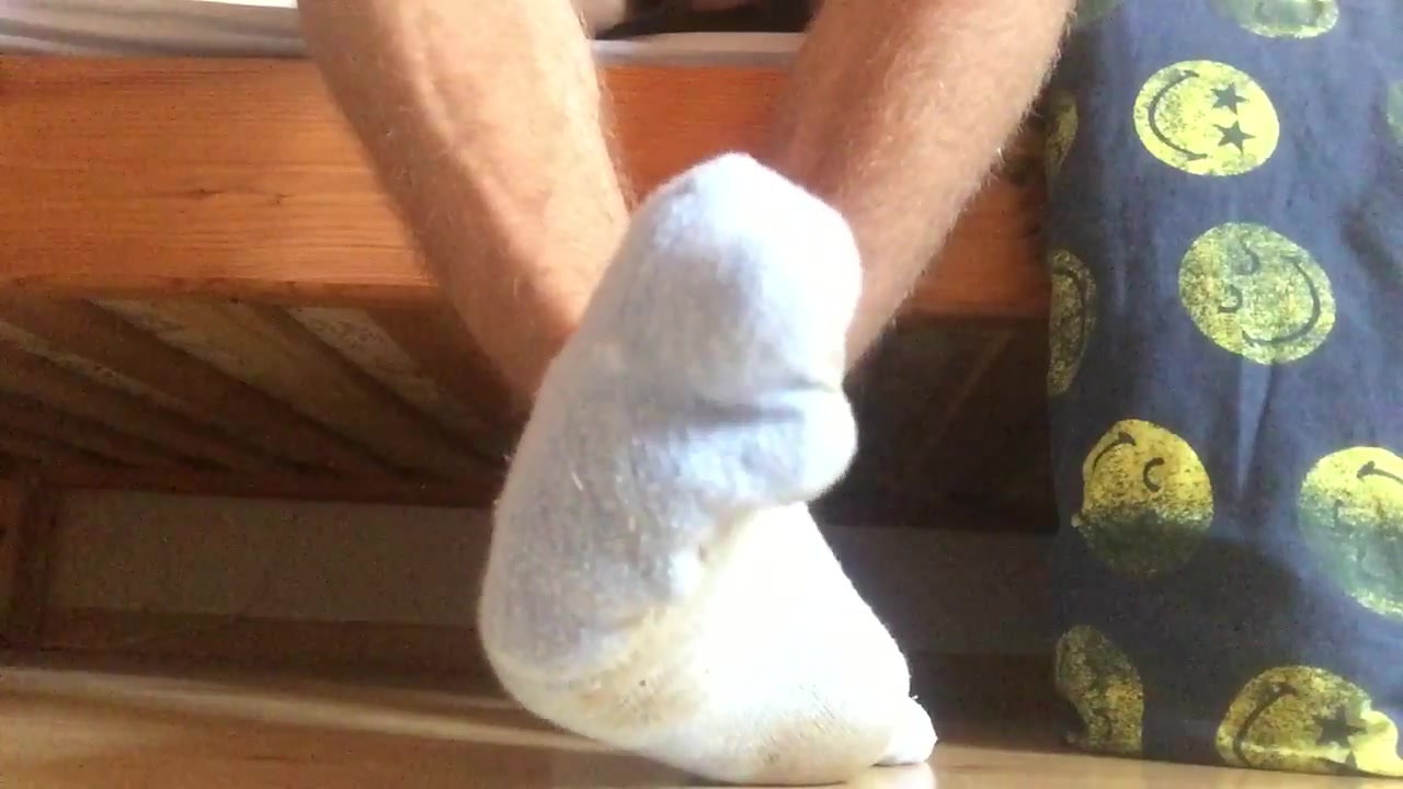 18yo teen guy showing white socks and feet