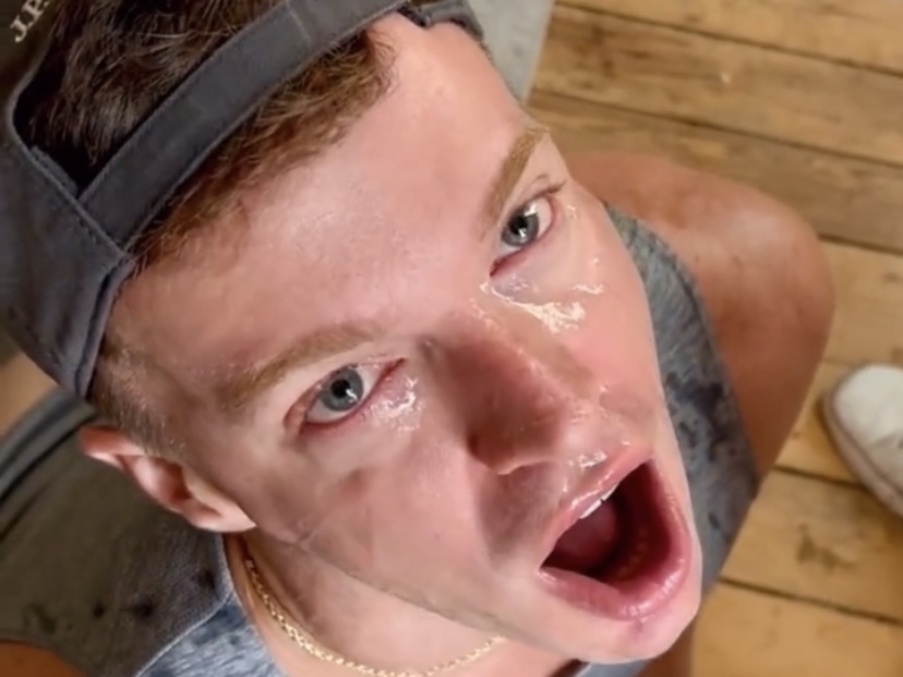Gorgeous blue eyed jock receives a hot cum facial
