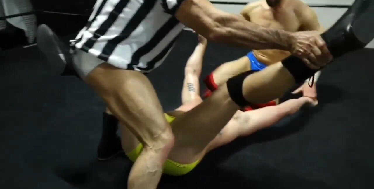 Referee  joins the wrestling  fun