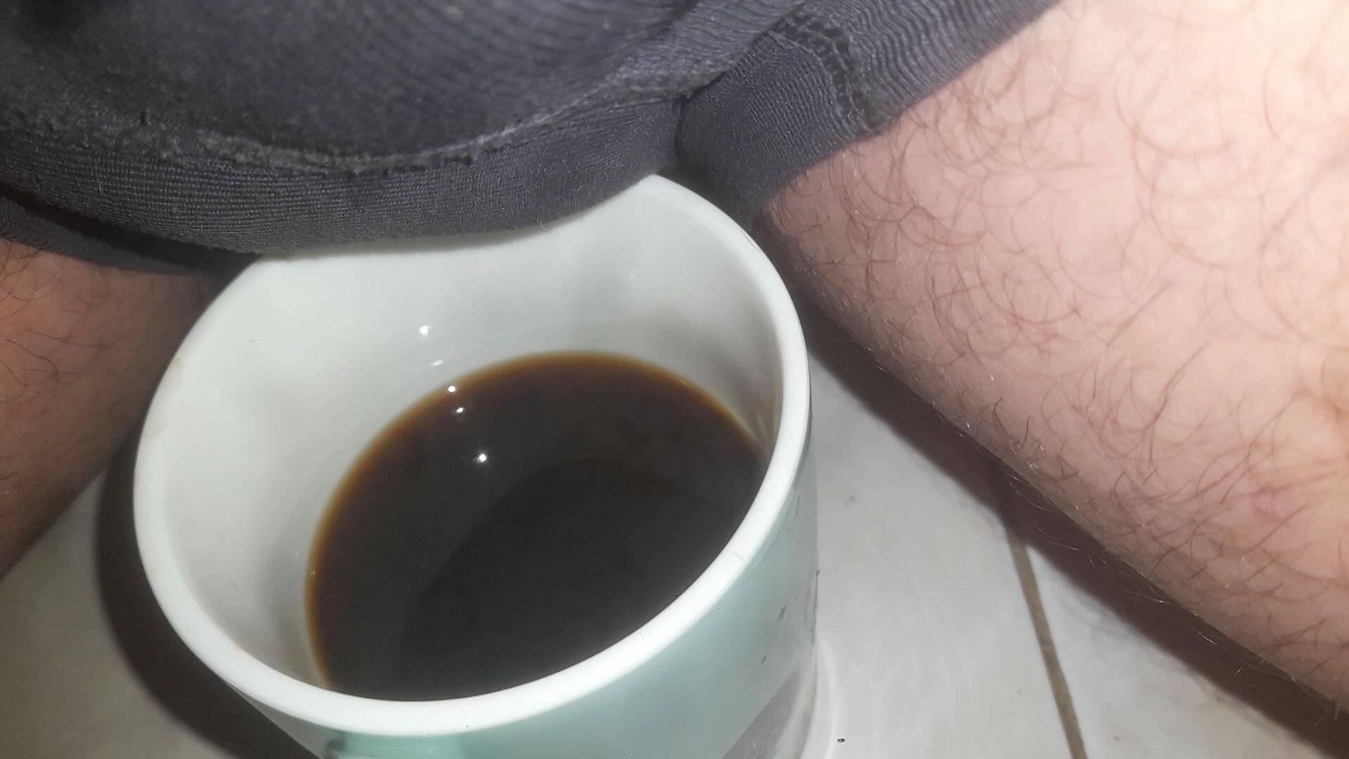 Pipi dans ma tasse de café  parti 1