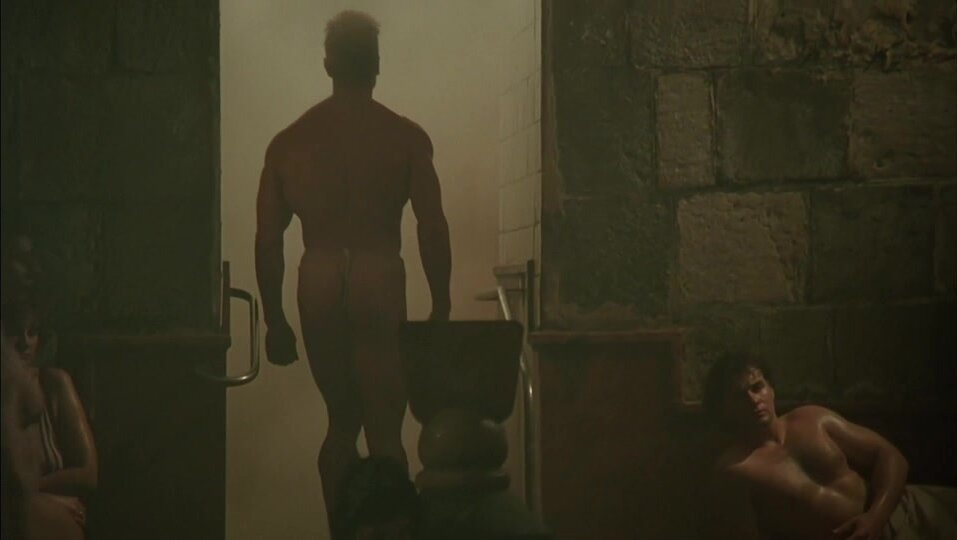 Arnold Schwarzenegger - Red Heat Butt
