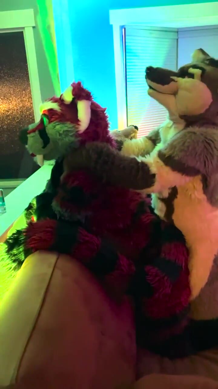 Fursuit sex - video 104