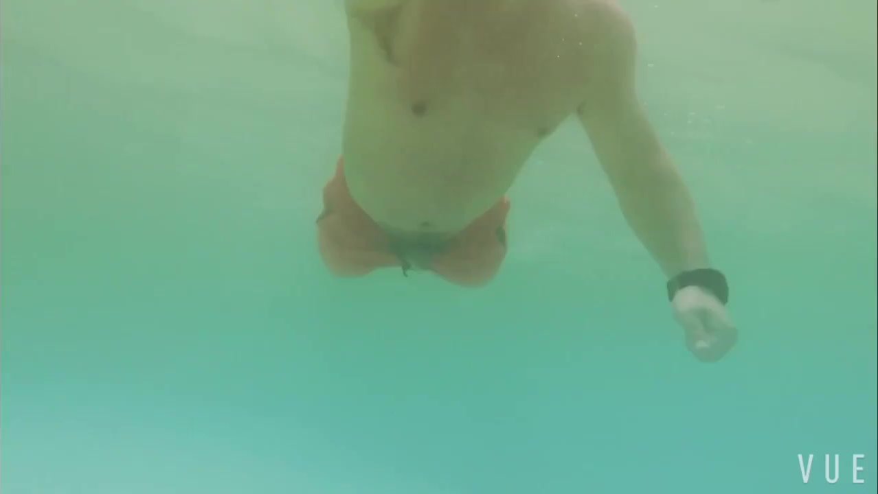 Male flash underwater