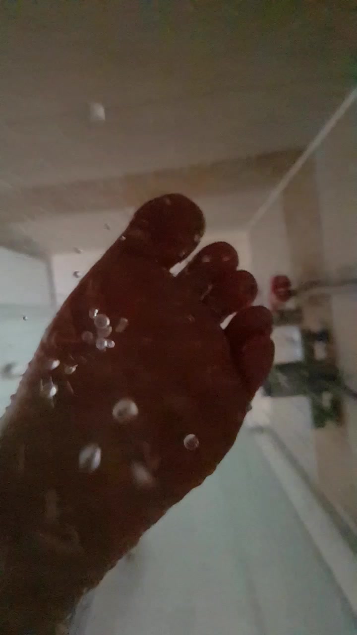 sharing a shower (feet)