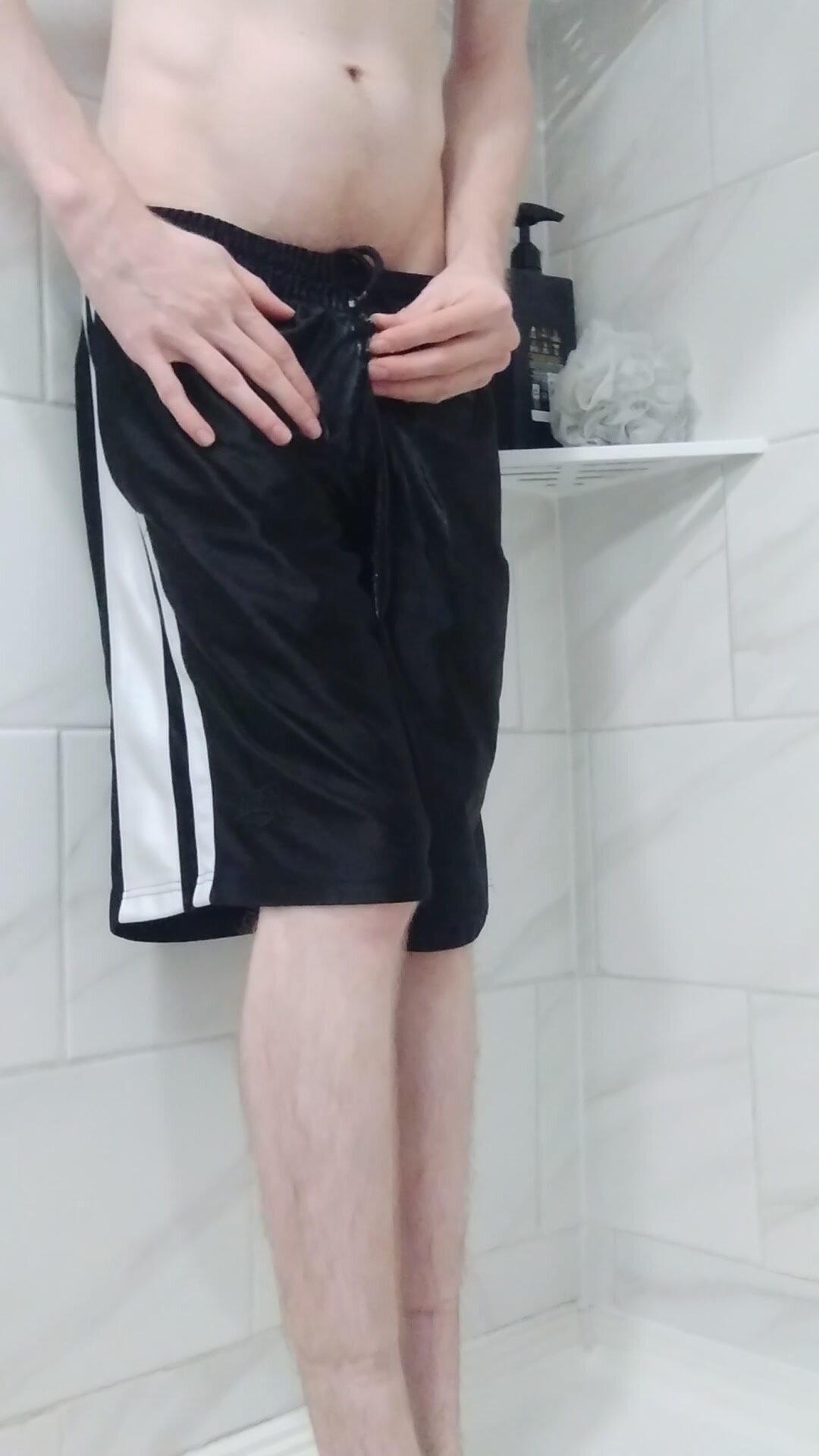 1st pissing in my everlast shorts