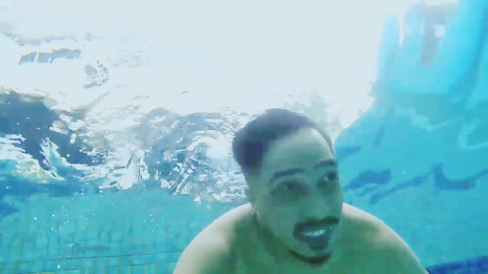 Feel free underwater