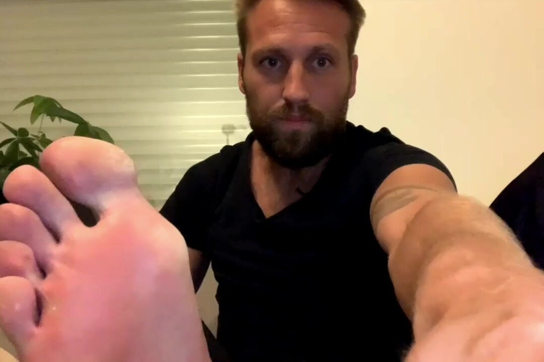 Gay foot fetish - video 5