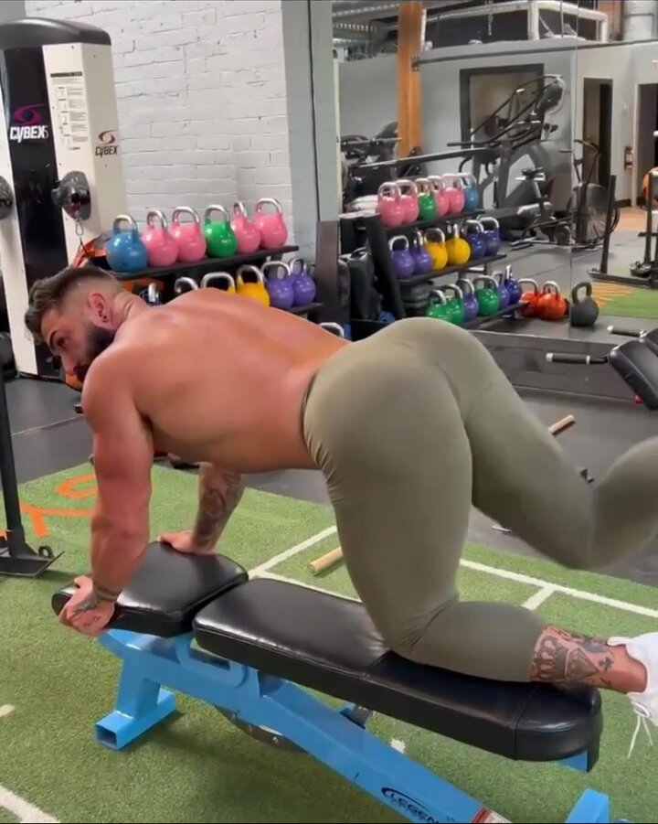giant muscle ass