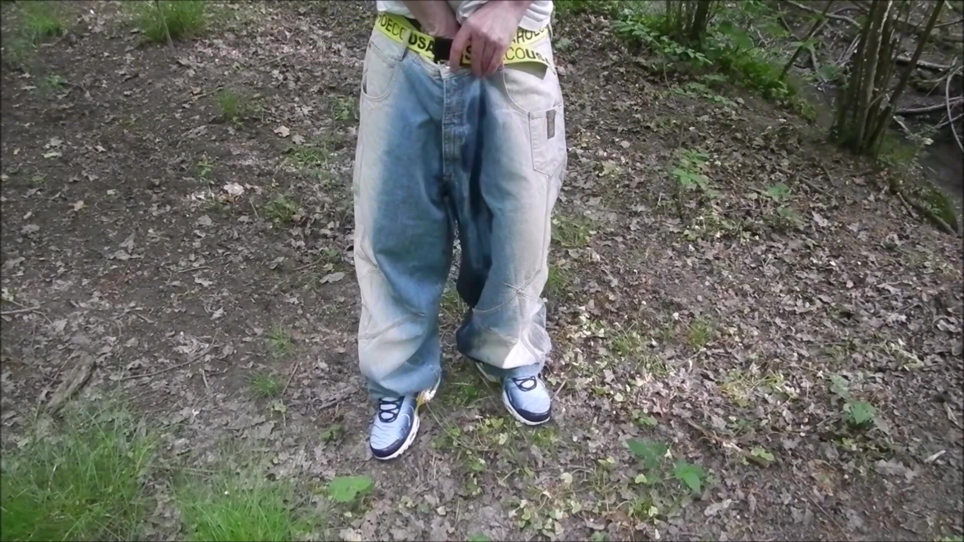 Piss, mud, cum in Nike Tn and baggy