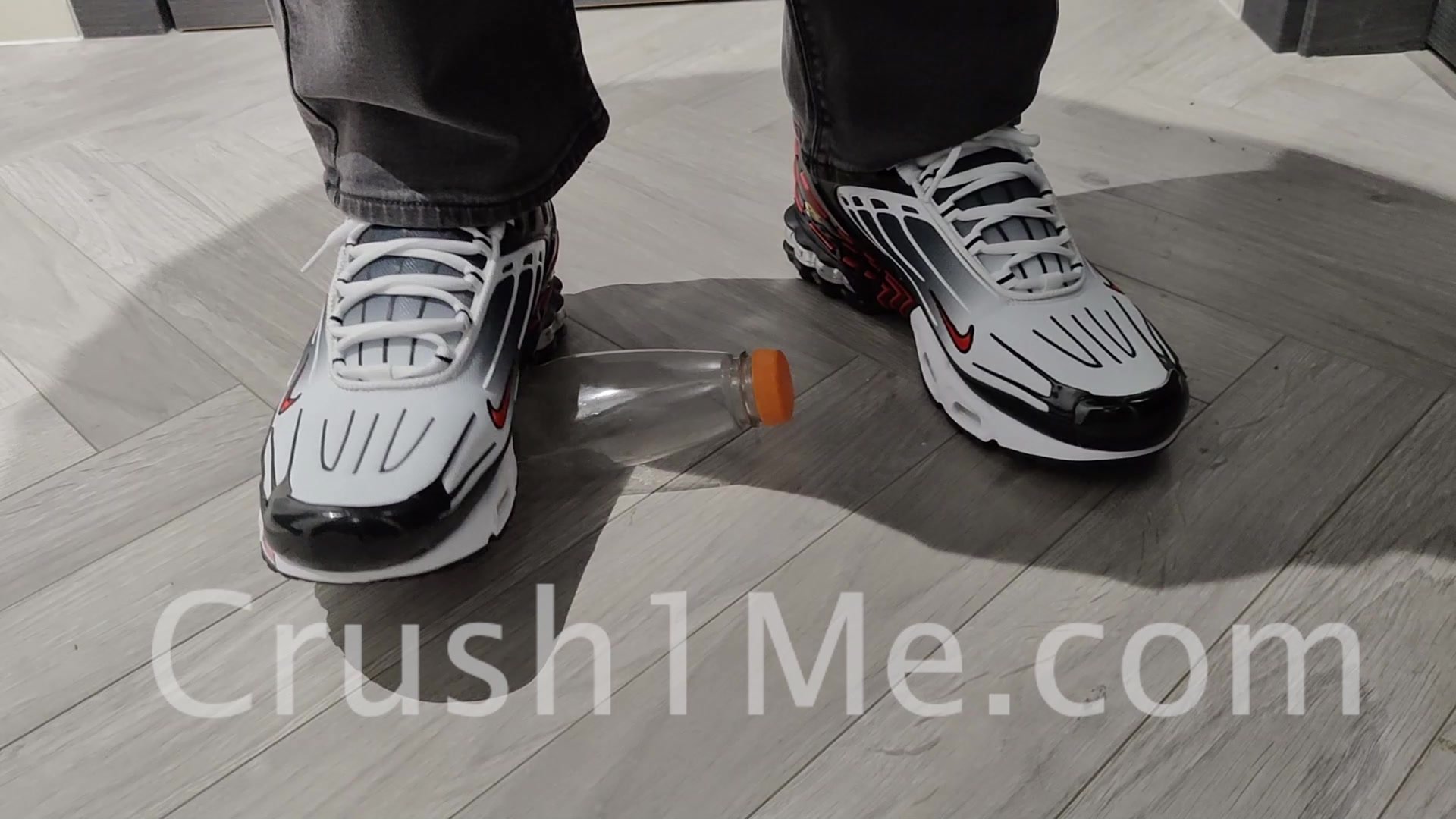 Nike Air Max Tuned 3 - Bottle Stomp Trample Crush