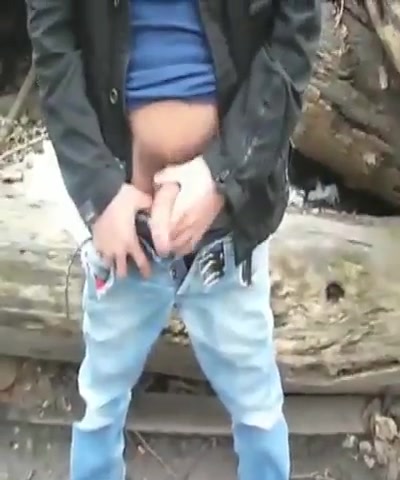 Arab is sucked in park and car