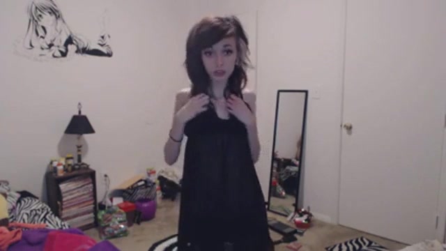flat chested cam girl shows her naked body