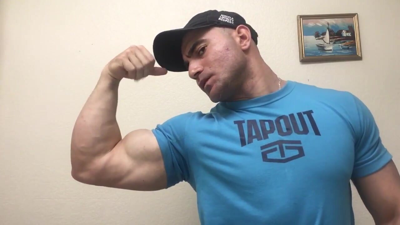 Cam Stud Pec and Bicep Bounce 2