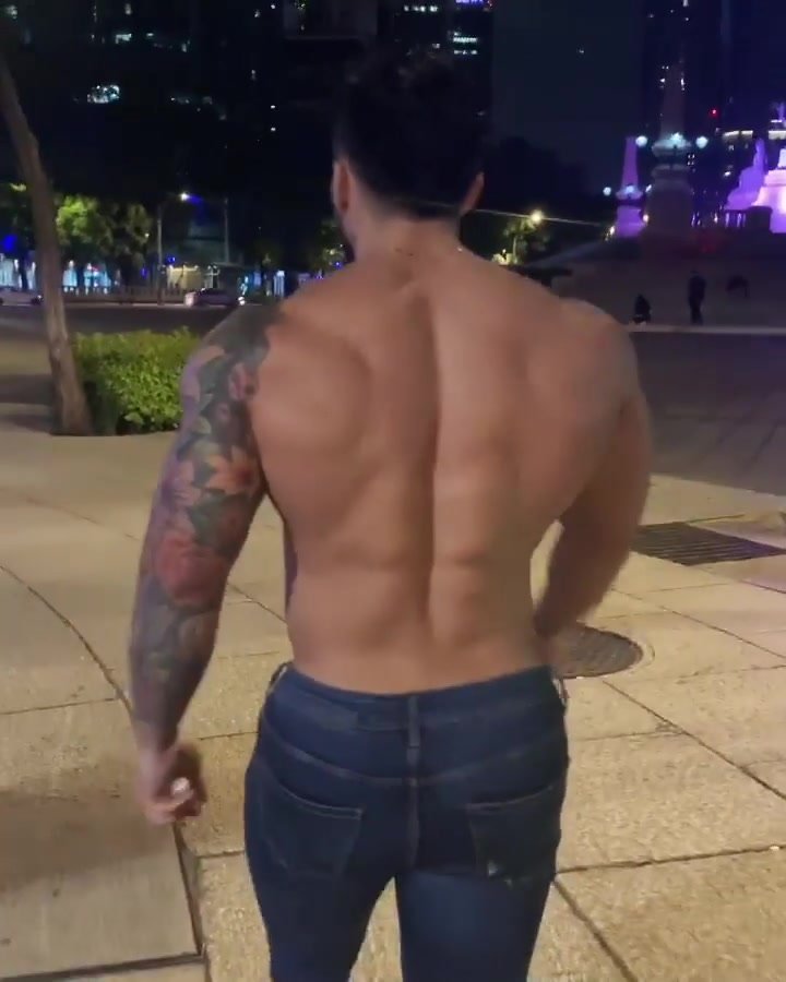 Hot muscle butt - video 3