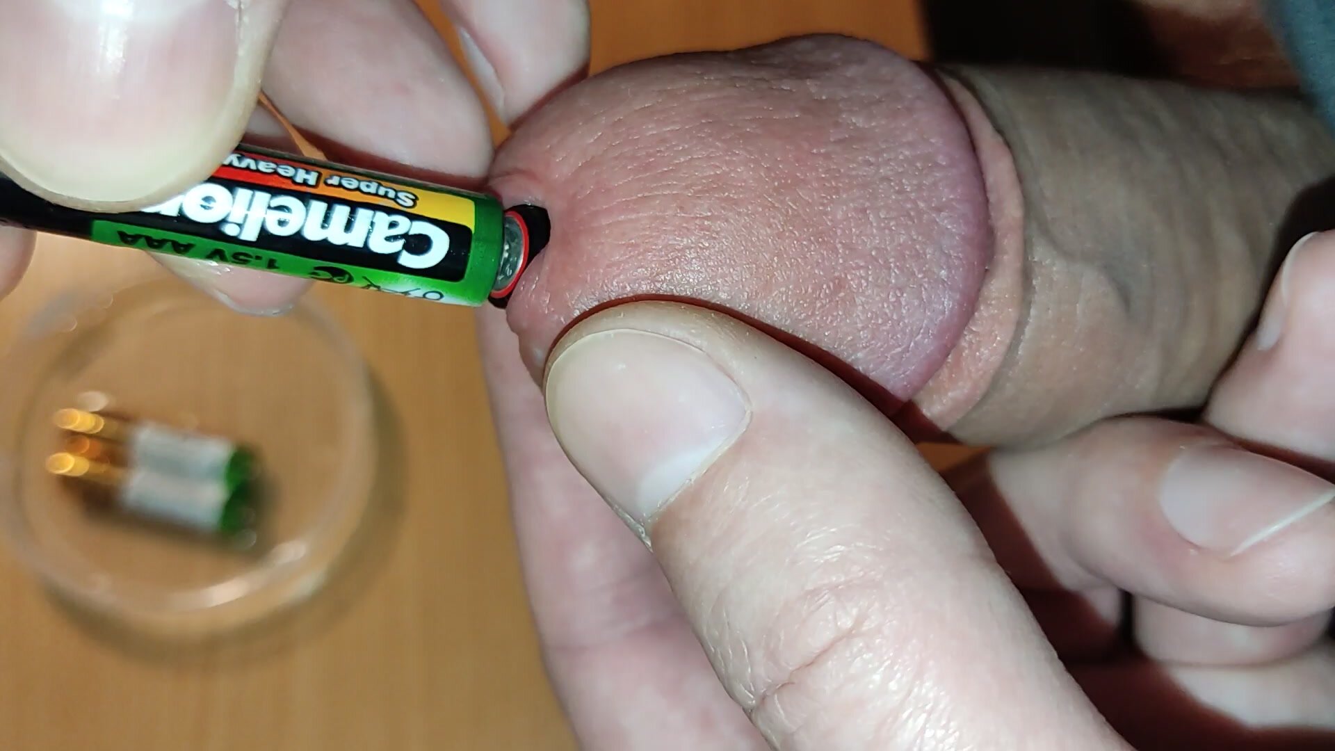Four AAA batteries without lubrication