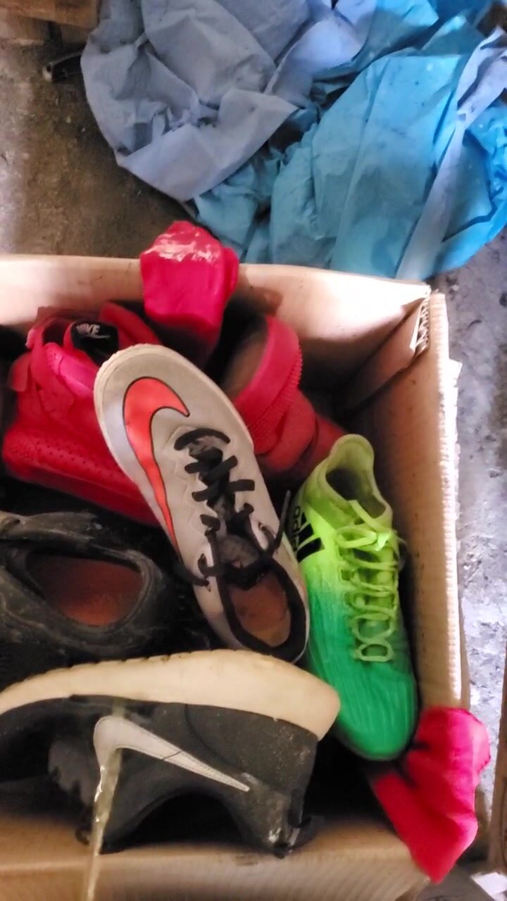 Piss in a Box of sneaker