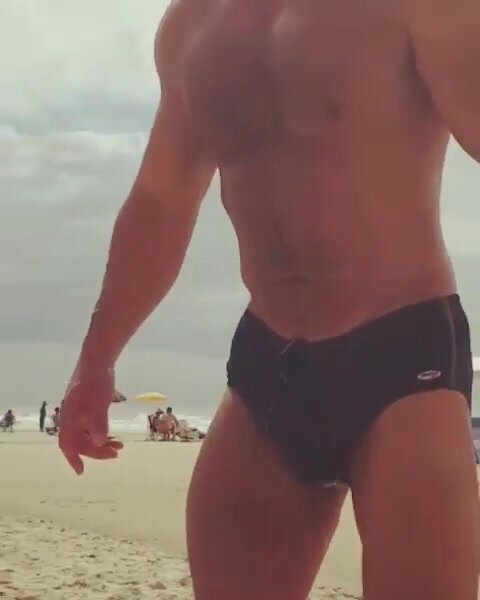 ...o Ribeiro monster bulge at the beach again.