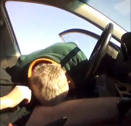 ST8 GUY TRYS CRUISING GETS HIS COCK SUCKED