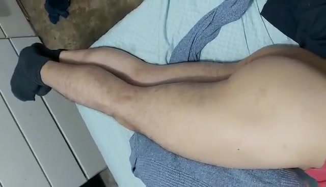 HOT STR8 BOY SHOW ASS FOR MONEY