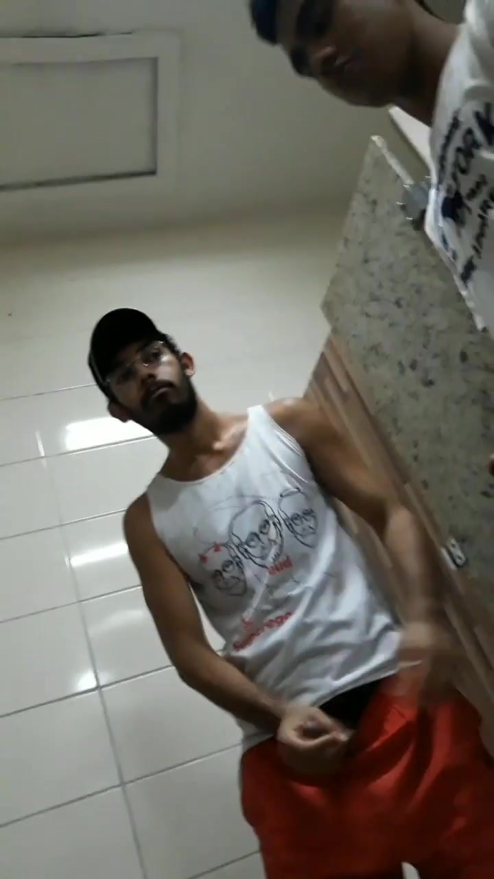 hot dude have sex in bathrooms public - video 2