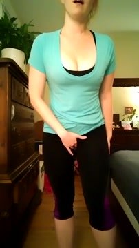 Yoga pants - video 2