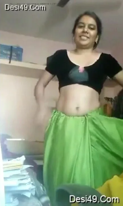 433px x 720px - Desi girl dress changing - ThisVid.com ä¸­æ–‡