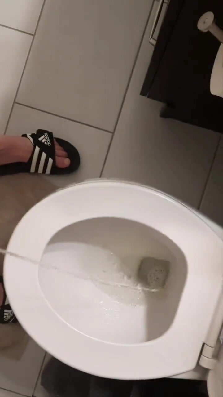 Desperate piss - video 18