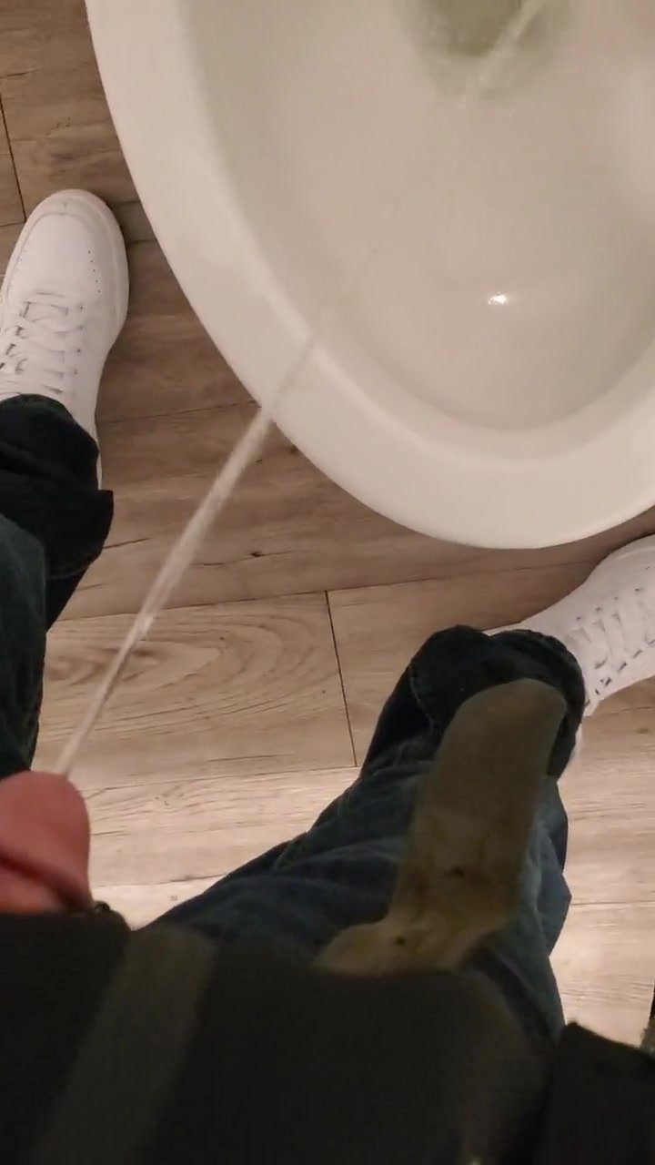 Very desperate piss - video 2