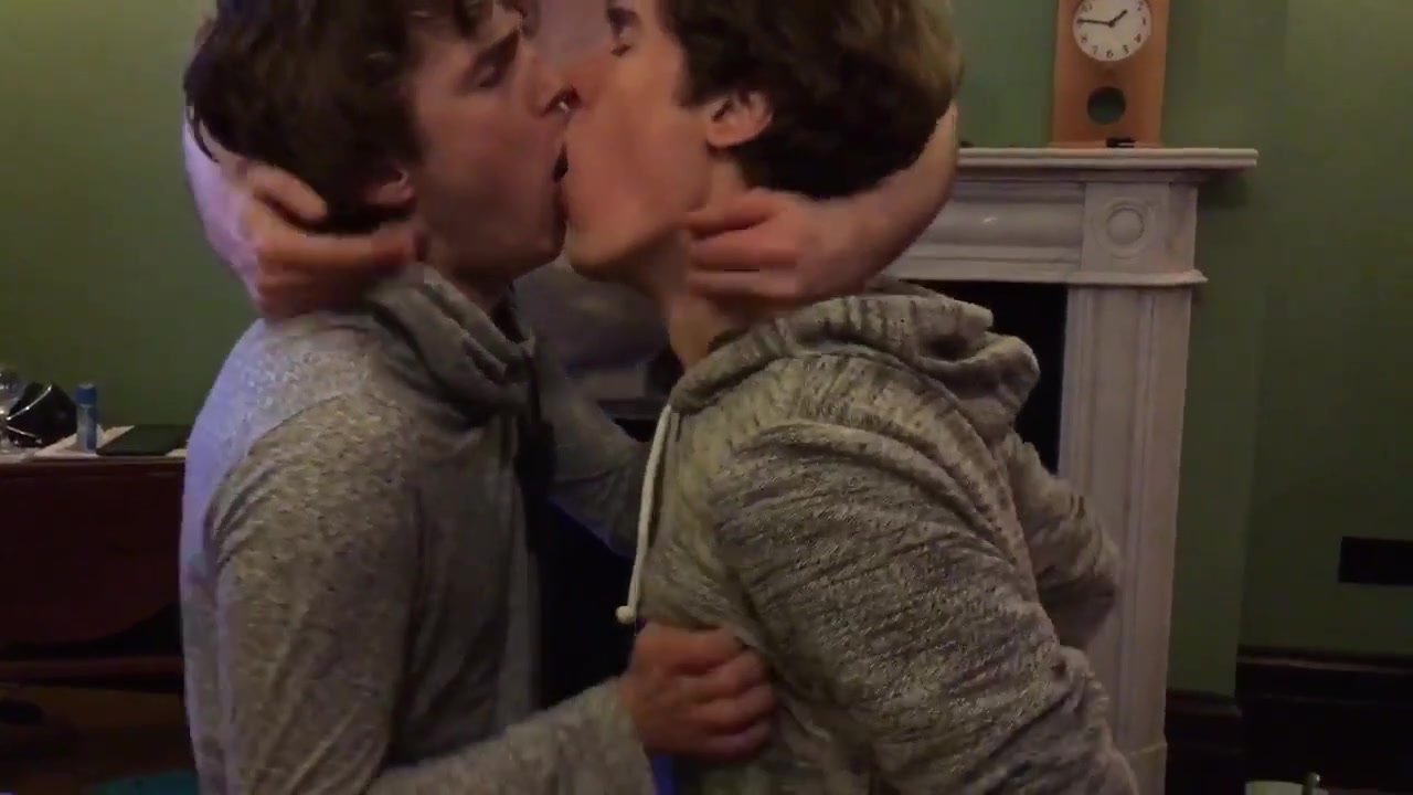 Deepthroat Double Dildo Kissing